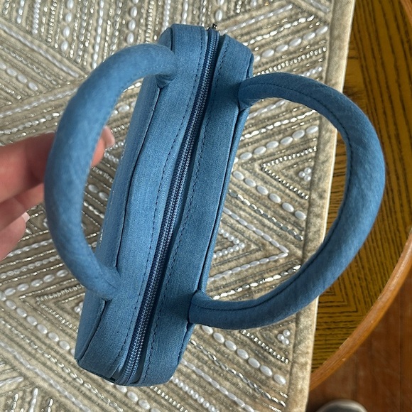 3/$20 💥 Olivia Miller Heart Shape Jewel Embellished Mini Clutch Bag Purse NWT - Picture 13 of 17